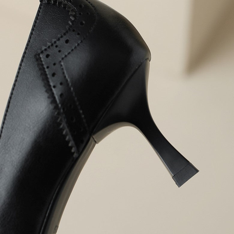 Célora | Zapatos de salón con correa de cuero