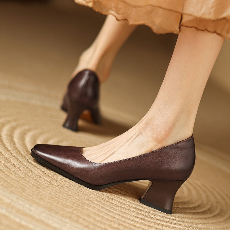 Oriel | Zapatos de salón cuadrados de cuero