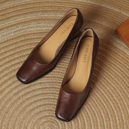 Oriel | Zapatos de salón cuadrados de cuero