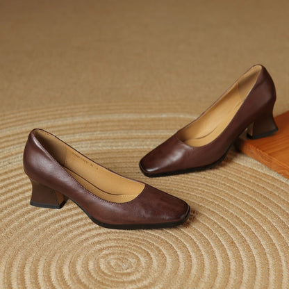 Oriel | Zapatos de salón cuadrados de cuero